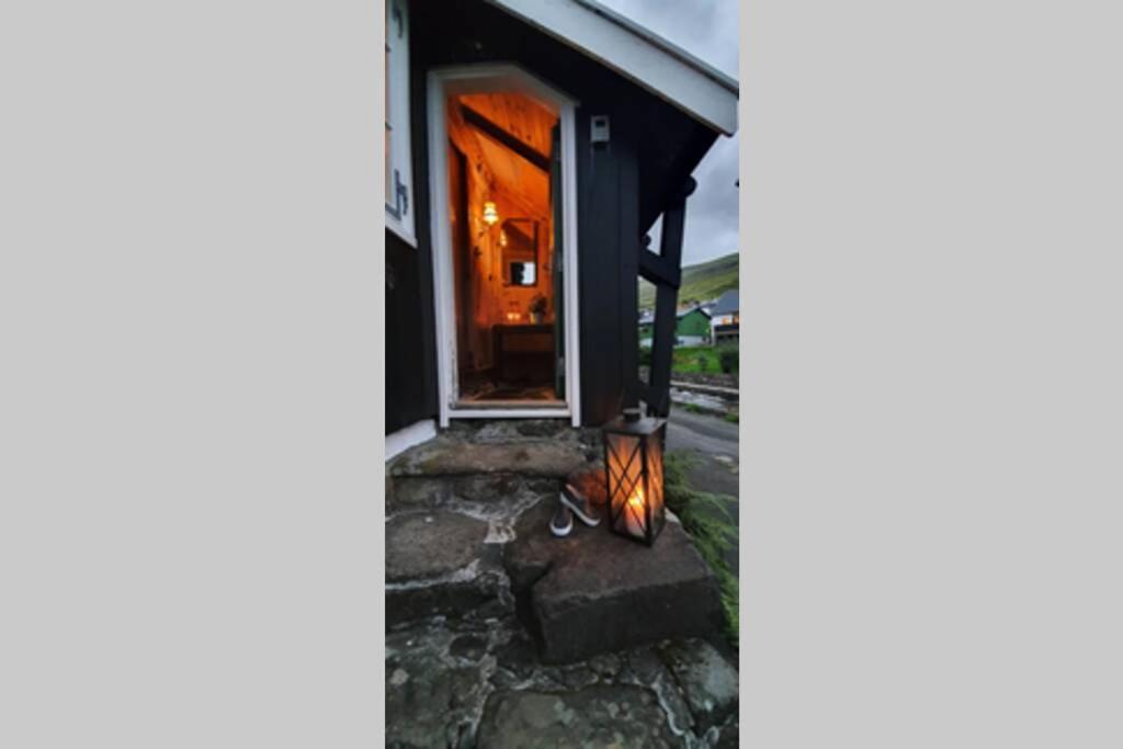 Charming And Authentic Heritage Retreat In Kvivik - Right Next To The River Eksteriør bilde